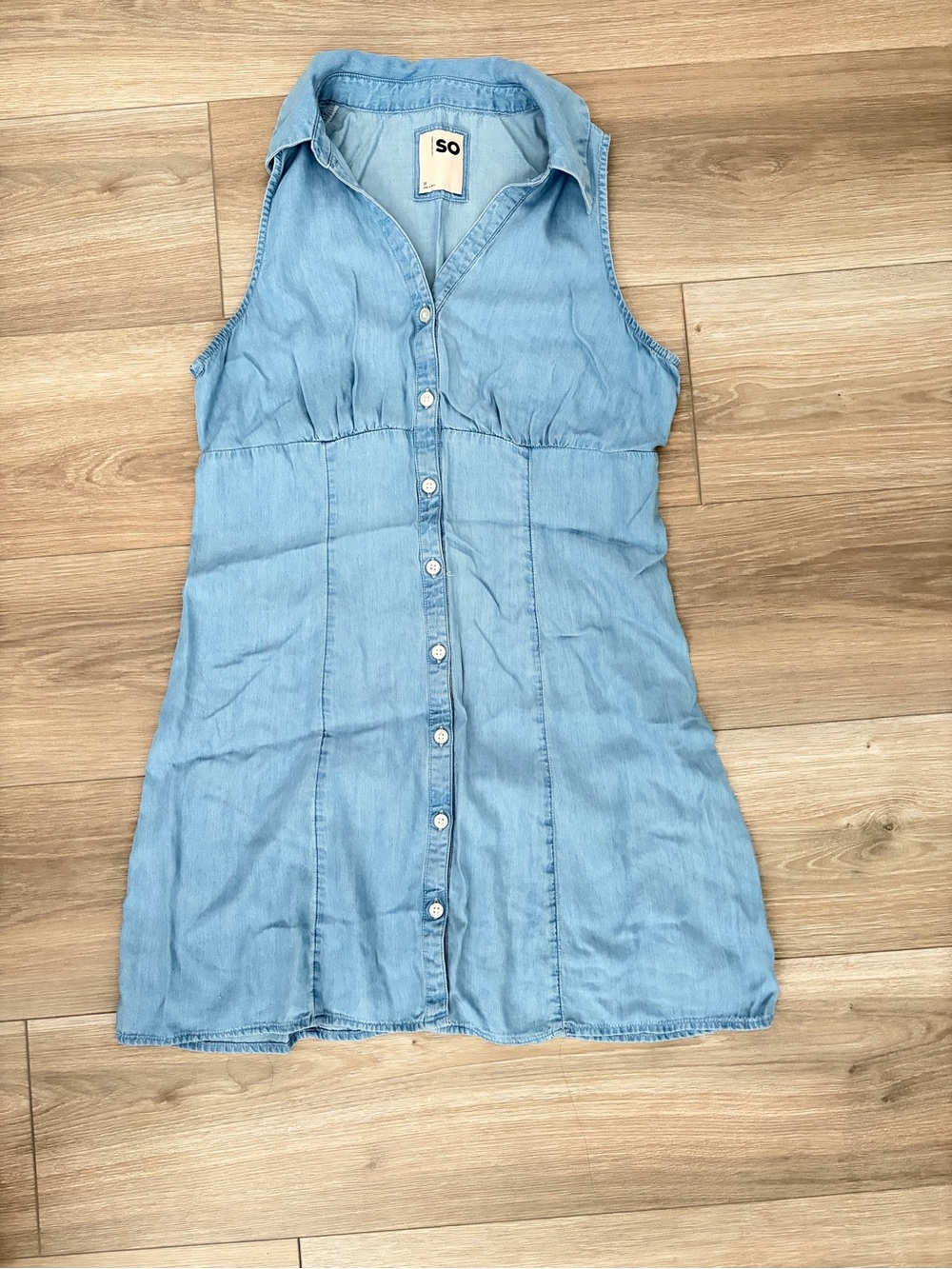 Cute SO Light Blue Sleeveless Denim Button-Front Dress -M